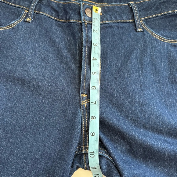 Old Navy Mid Rise Wow Boot Cut Dark Blue Jeans Denim Size 14 - Picture 11 of 12